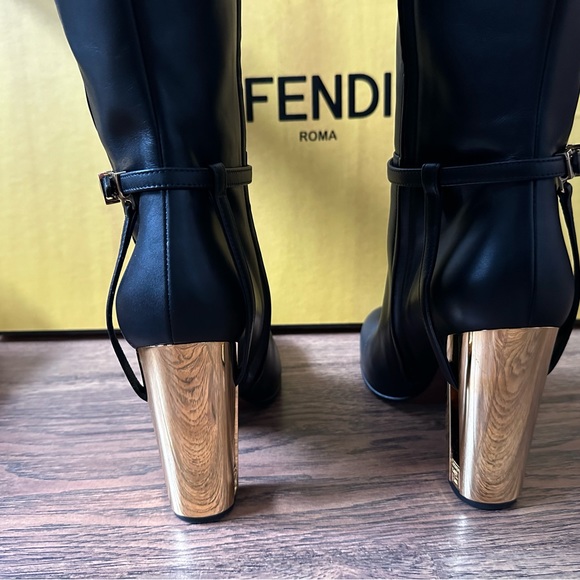 Fendi Delfina knee high boots - Picture 7 of 10
